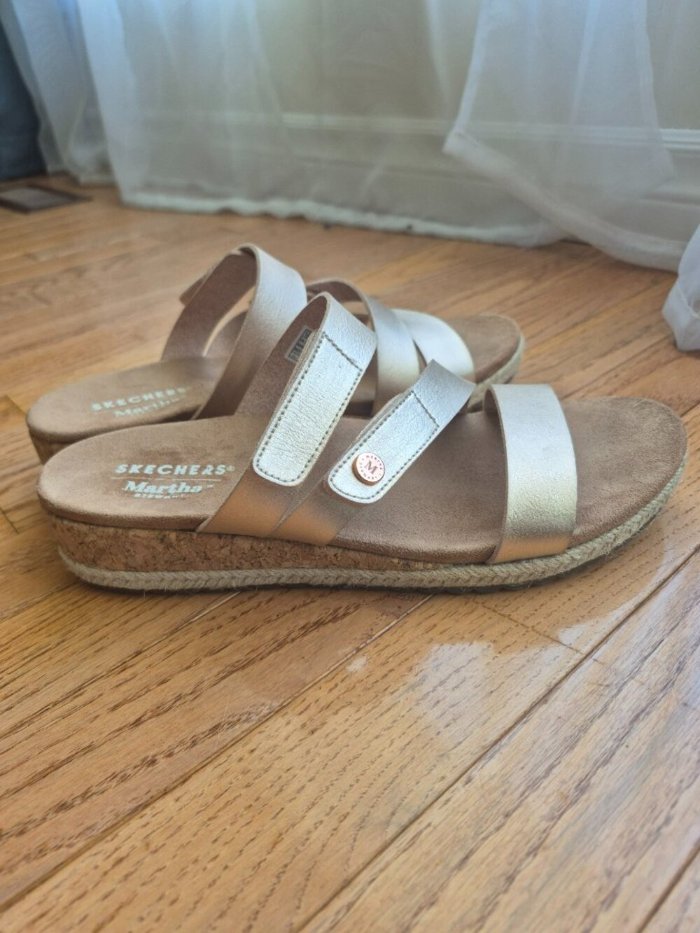 SKECHERS Martha Stewart Breezie Shiny Luster Rose Gold 10